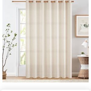 Cream color transparent curtain 1 panel.